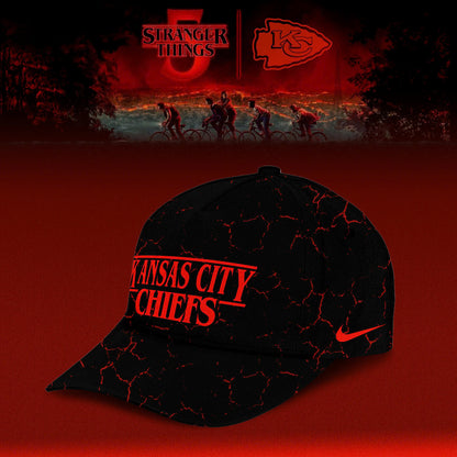 [Special Deal Black Friday] Kansas City Chiefs x Stranger Things Limited Hoodie